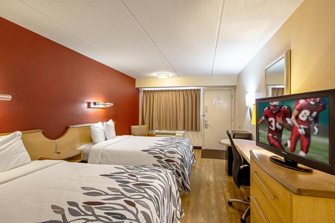 St. Clairsville Red Roof Inn St Clairsville - Wheeling West מראה חיצוני תמונה